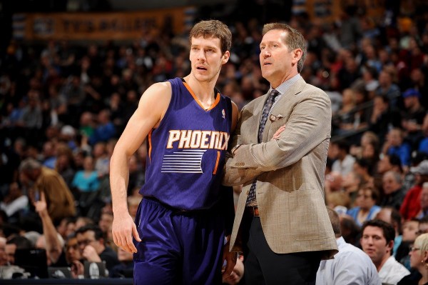 对方防线的 对方防线的