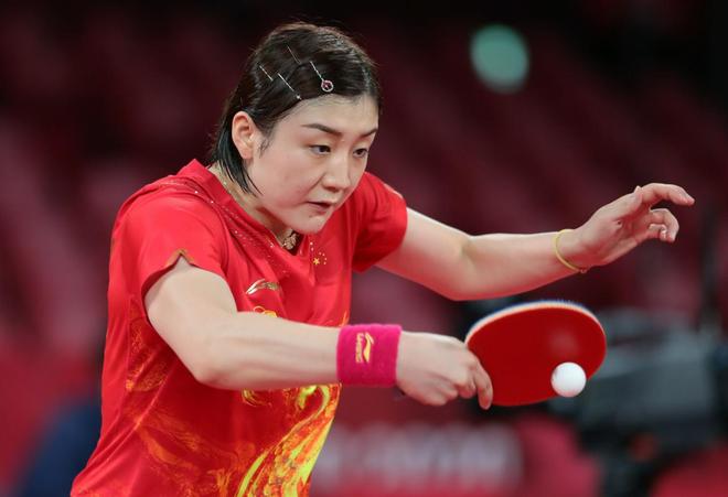 球场上的拼 球场上的拼