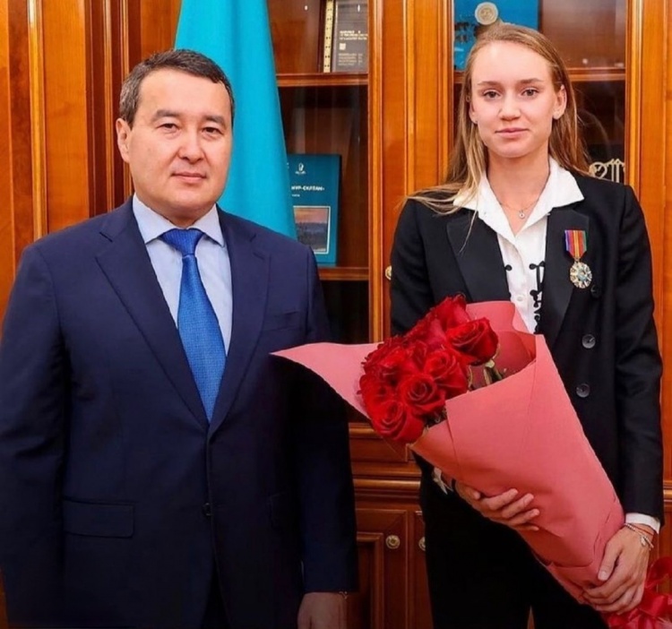 巴塞罗那的 巴塞罗那的