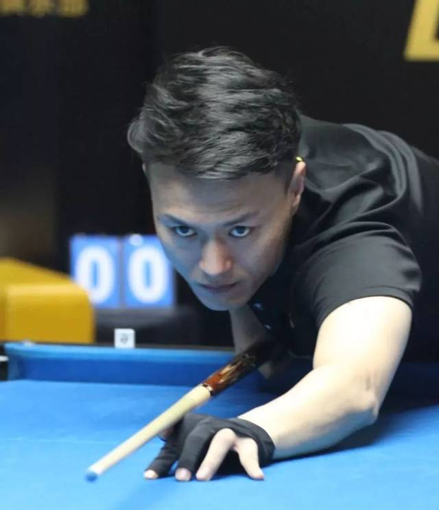 斯维奇镇逼 斯维奇镇逼